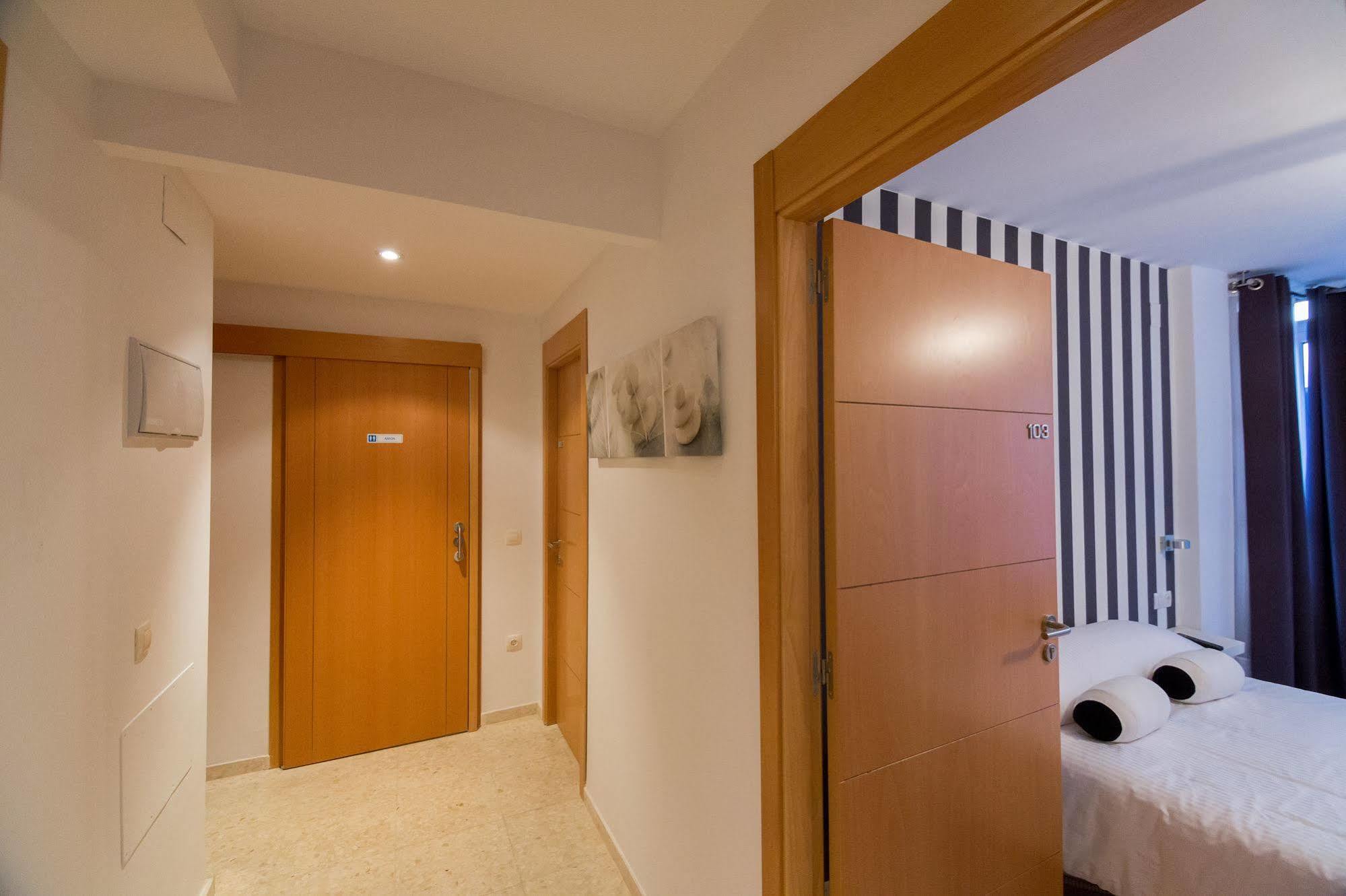 Habitaciones Barra89 Valencia Luaran gambar
